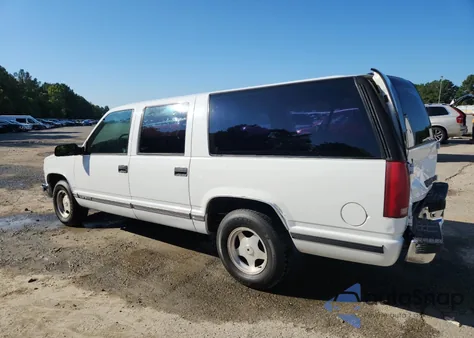 1999 Chevrolet Suburban C1500 из США, поврежденный, VIN 3GNEC16R1XG264785